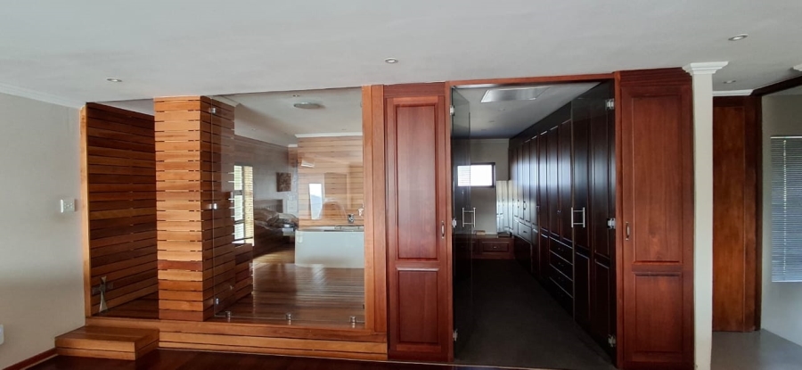 5 Bedroom Property for Sale in Gonubie North Eastern Cape